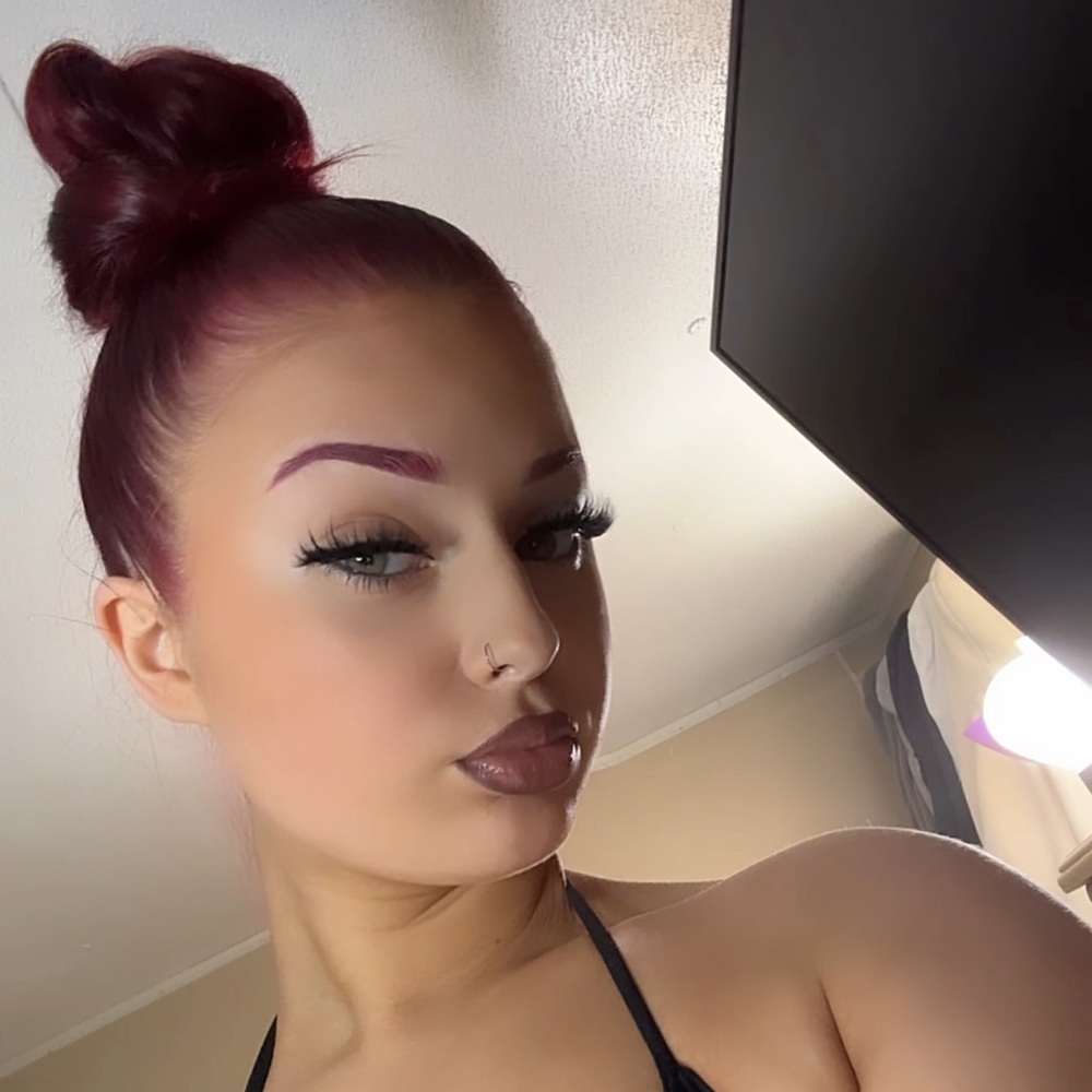 Meet your Posher, Hailey